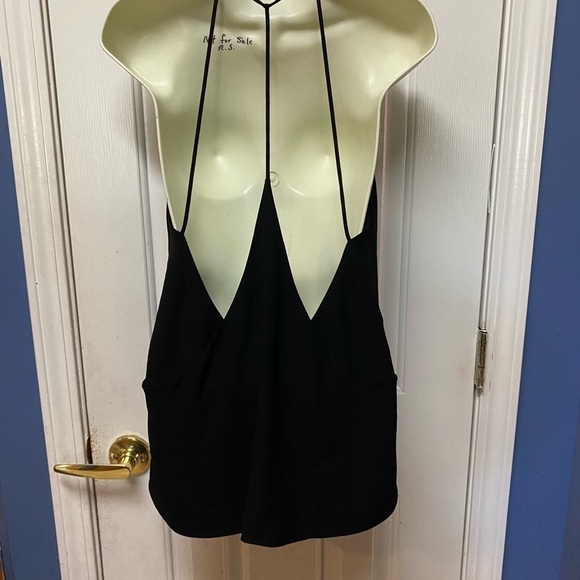 Women's Express Simple V-Neck Tank Solid Color Black Cut Out Back Size Small. - Picture 3 of 7